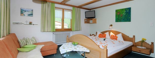 Doppelzimmer mit Balkon