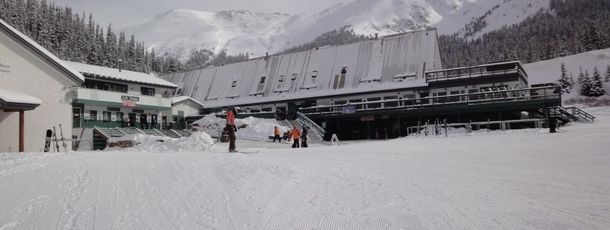 There is only one cafe and one bar at the base station. The closest town, Dillon, is about 15 kilometres away.