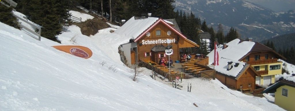 Schneeflockerl Hütte an der Piste 3.