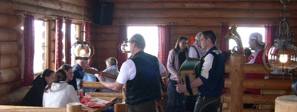 Live-Musik in der Faulbrunnalm