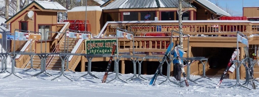 Snow Hut an der Talstation des Silverlode Lifts