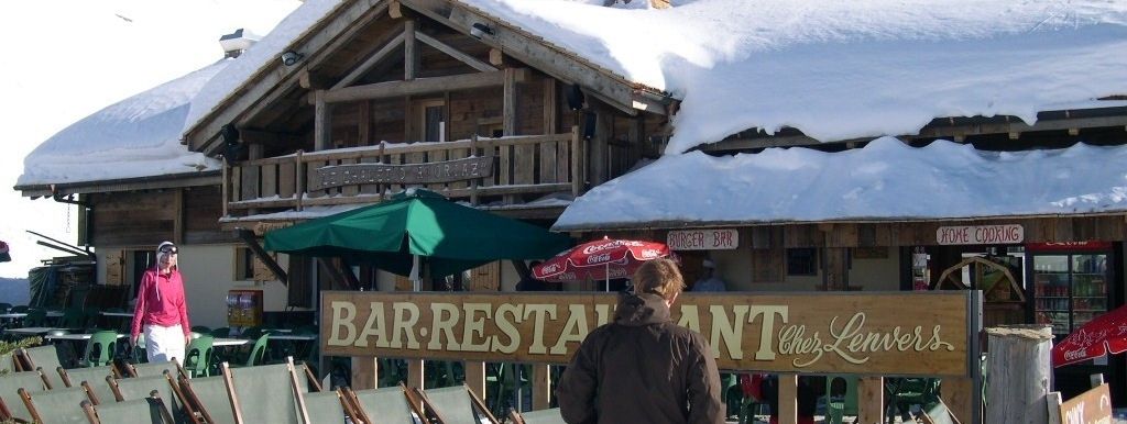 Direkt in Avoriaz findet man vom modernen Après Ski Betrieb bis zum noblen Hüttenrestaurant mit Sonnenterrasse alles, was das Herz begehrt.