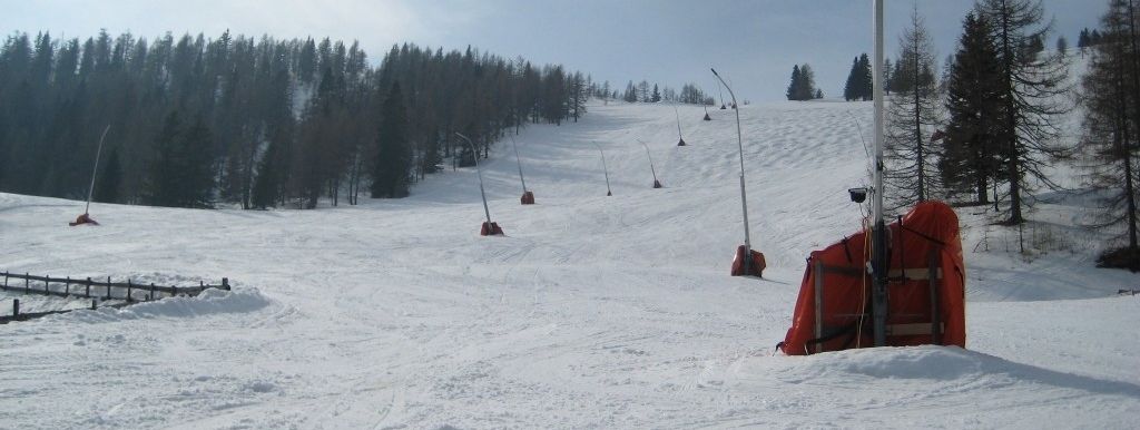 There are about 800 snow cannons