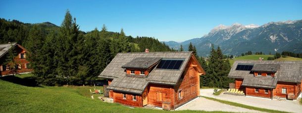 Sommer im Hüttendorf