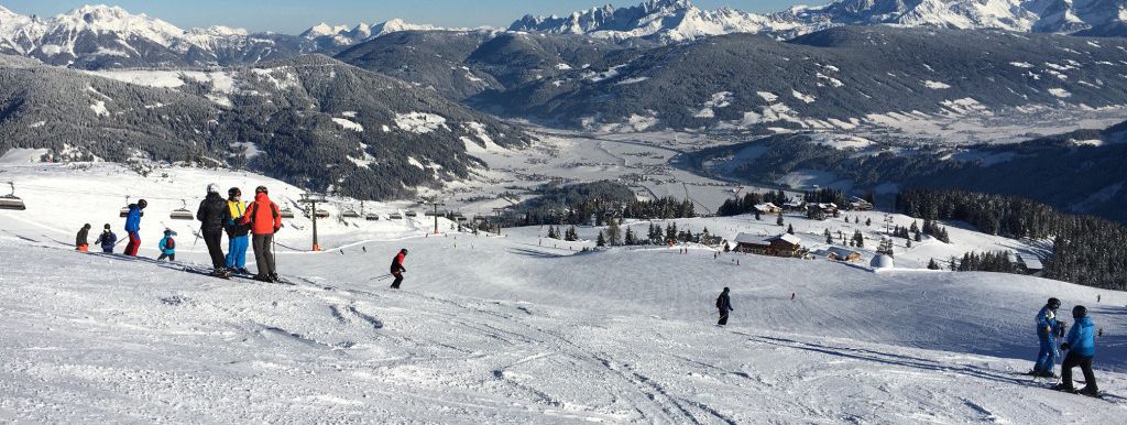 Die Öffnung der Skigebiete zu Weihnachten steht noch in vielen Ländern auf der Kippe.