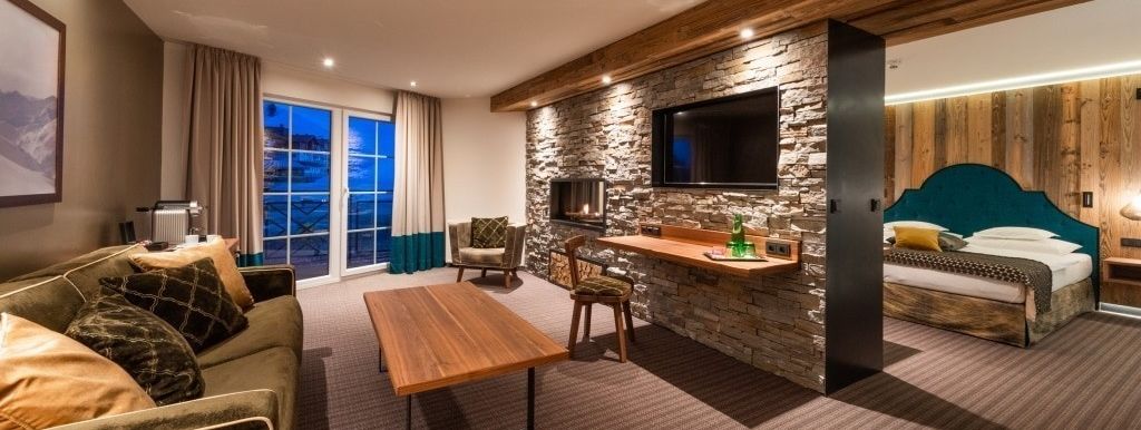 Bis zu vier Personen finden in der Suite Edelart und ihren zwei Schlafzimmern Platz.