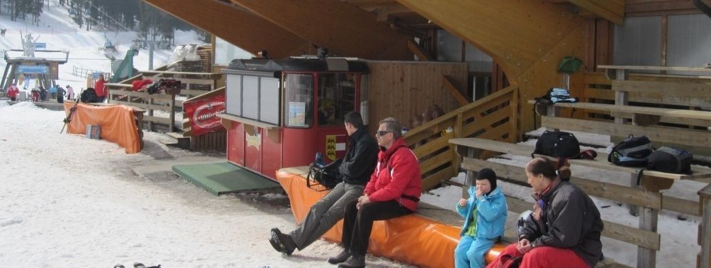 Snack benches at Moser slope