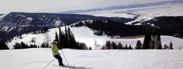 Auf der mittelschweren Piste Bird Woman am 4er Sessellift Sacajawea!