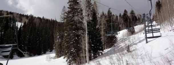 Der 2er Sessellift Twilight zu den schönen Übungshängen Divinity und Pinicerton Toll Road ist leider schon etwas veraltet.