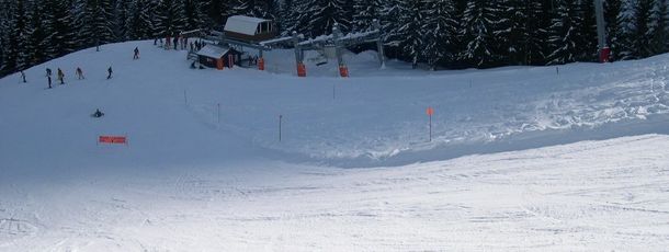 Blick auf die Talstation des L'Ousière Sesselliftes. Dieser bringt den Profi zu den anspruchsvollsten Pisten im Skigebiet!