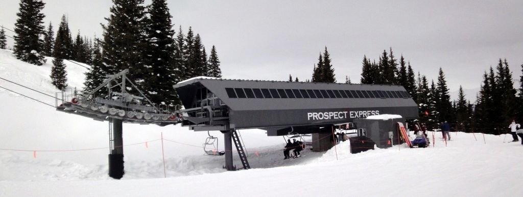 Für amerikanische Verhältnisse sind die Liftanlagen in Telluride relativ modern. Hier im Bild der Prospect Bowl Express (Nr. 12)!