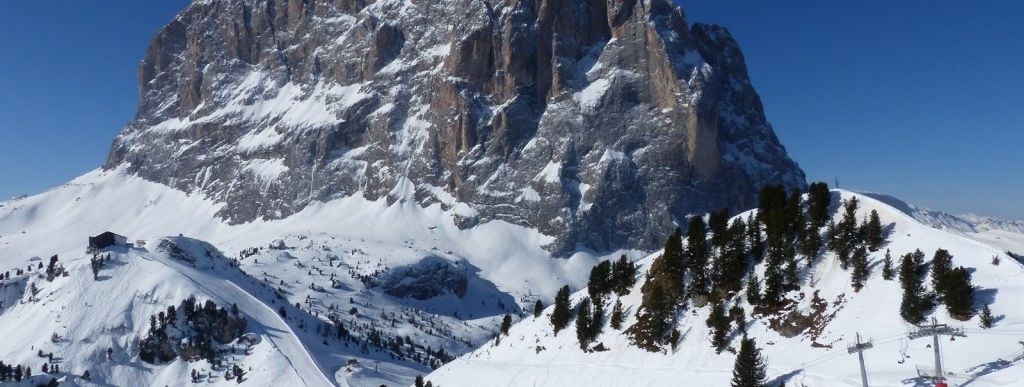 Panorama vom Ciampinoi (2254m) auf den den Langkofel (3181m)