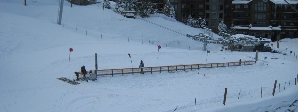 Kinderpark an der Talstation der Creekside Gondola!