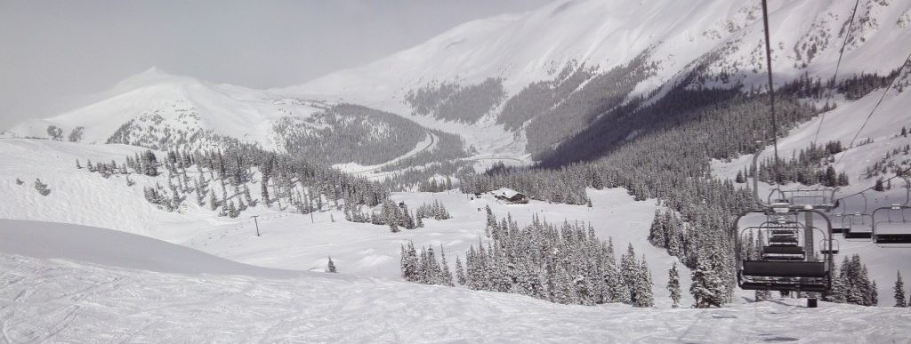 Wunderschöner Blick vom Lenawee Mountain Lift auf Arapahoe Basin!