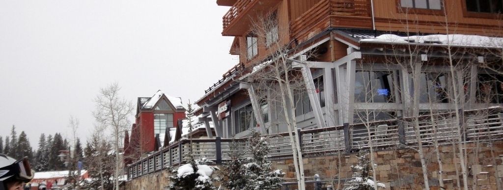 Jack's Bar direkt an der Talstation des American Eagle Lifts!