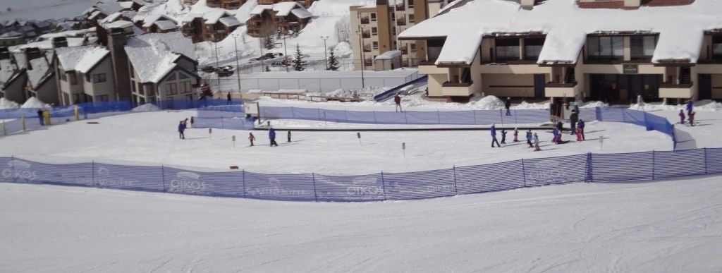 Etwas unterhalb des Silver Queen Express Lifts befindet sich das Kinderland mit Zauberteppichlift.
