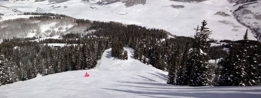 Auch für Profis interessant: Die präparierte, aber sehr steile Abfahrt Keystone!