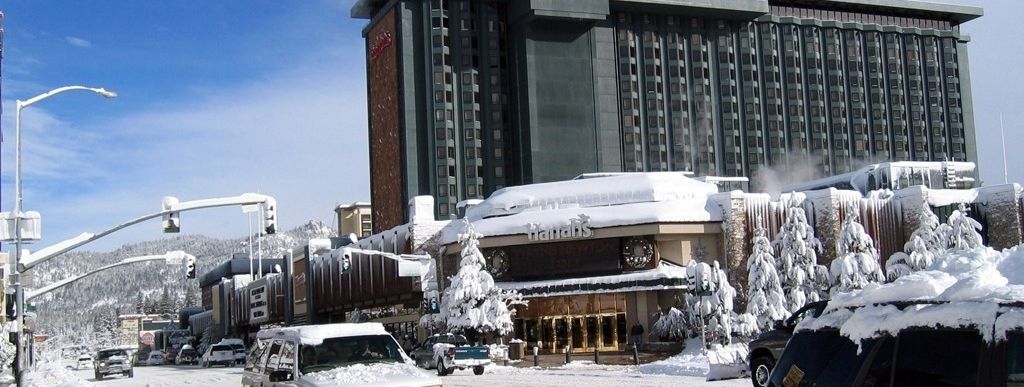 Ein Teil von South Lake Tahoe liegt im Staat Nevada. Hier dominieren Casinos das Nachtleben.