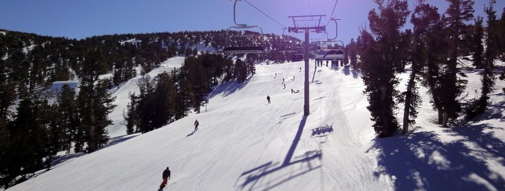 Blick auf die Carving-Pisten rund um die Lifte Powderbowl Express und Canyon Express!
