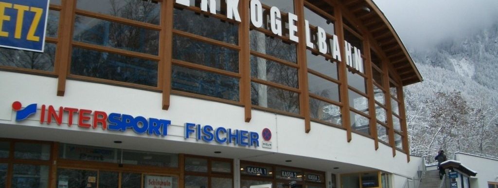 Talstation der Acherkogelbahn!