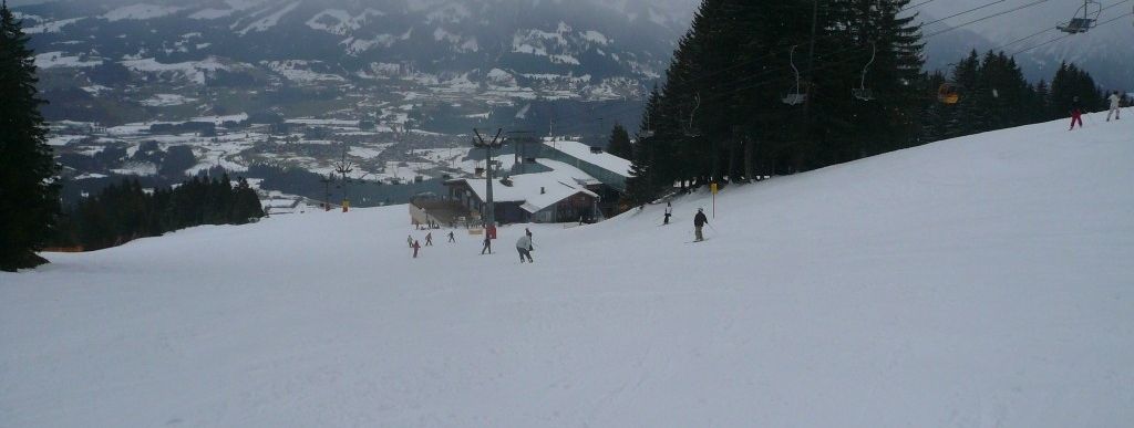 Stuibenabfahrt (6) mit Blick auf die Mittelstation Hörnerbahn 6er-Gondelbahn!