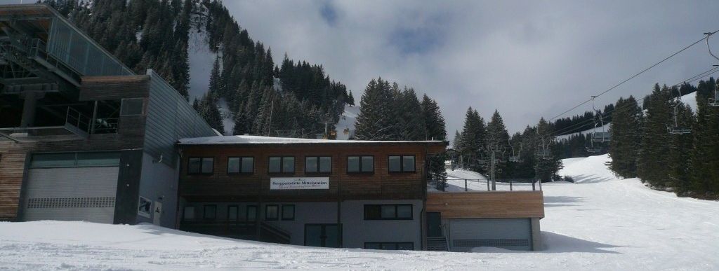 Restaurant an der Mittelstation Hörnerbahn!