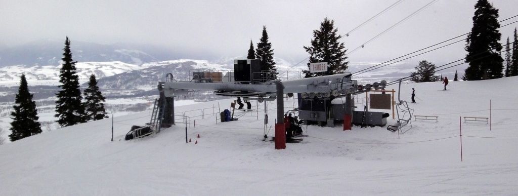 Für amerikanische Verhältnisse durchaus modern. Die Liftanlagen in Jackson Hole (im Bild der Sessellift Thunder)!