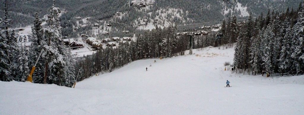 Paymaster-Abfahrt mit Blick hinunter nach Keystone!
