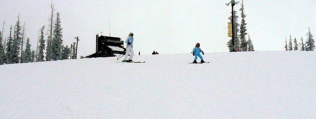 Erste Schwünge auf Endeaver-Piste!