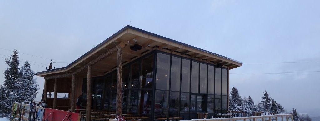 Berg7 an der Bergstation der Gondel Richtung Abfahrt 12