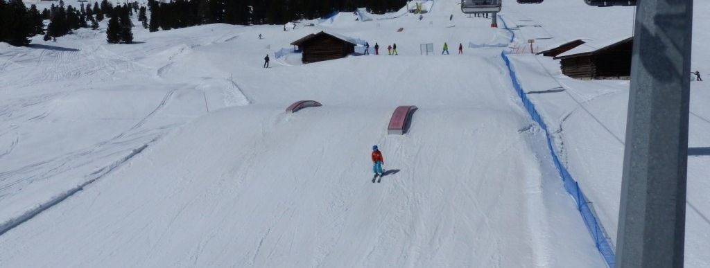 Boxes, Rails and much more!