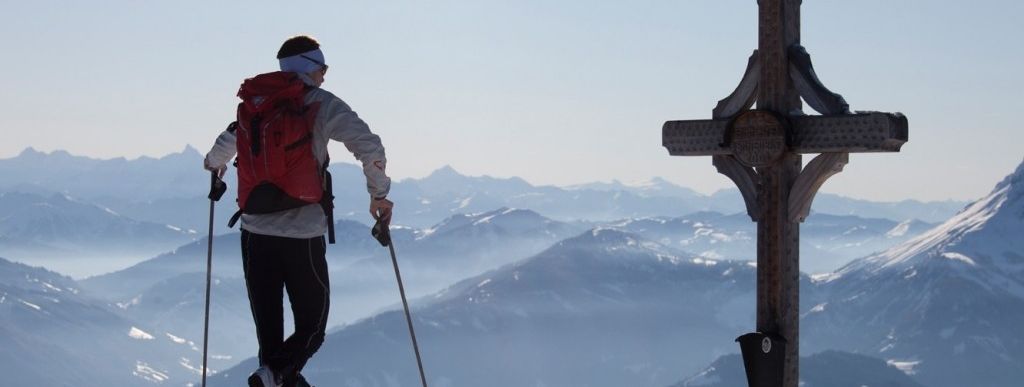 Bei klarem Wetter eröffnet sich nicht nur Skitourengeher dieser Weitblick.