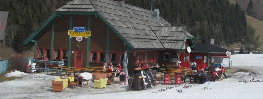 Klösterle hut at the base station.