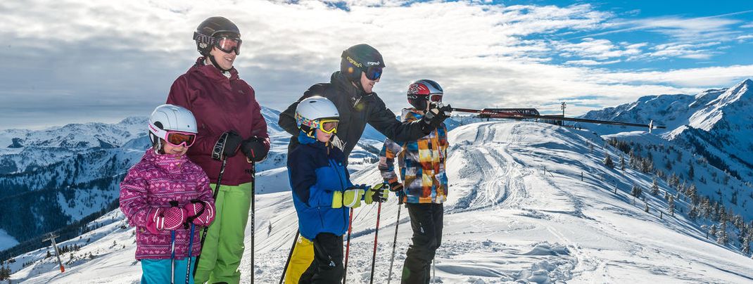 Die vielen blauen und rot markierten Pisten sind ein ideales Terrain für die ganze Familie.