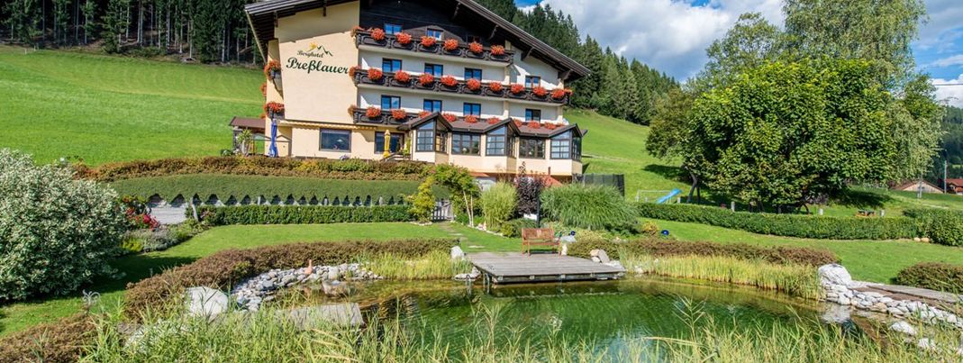 Das Berghotel im Sommer