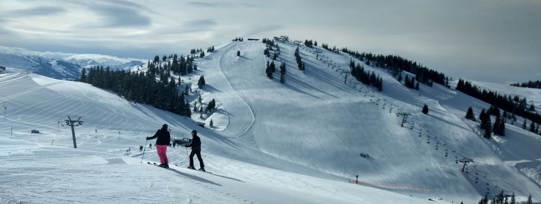 Mit vielen breiten Pisten kann die SkiWelt glänzen.