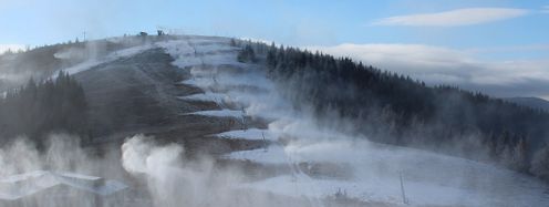 Die Schneekanonen in Bad Kleinkirchheim laufen auf Hochtouren.