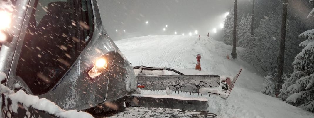 Fast rund um die Uhr wird am Hang gearbeitet.