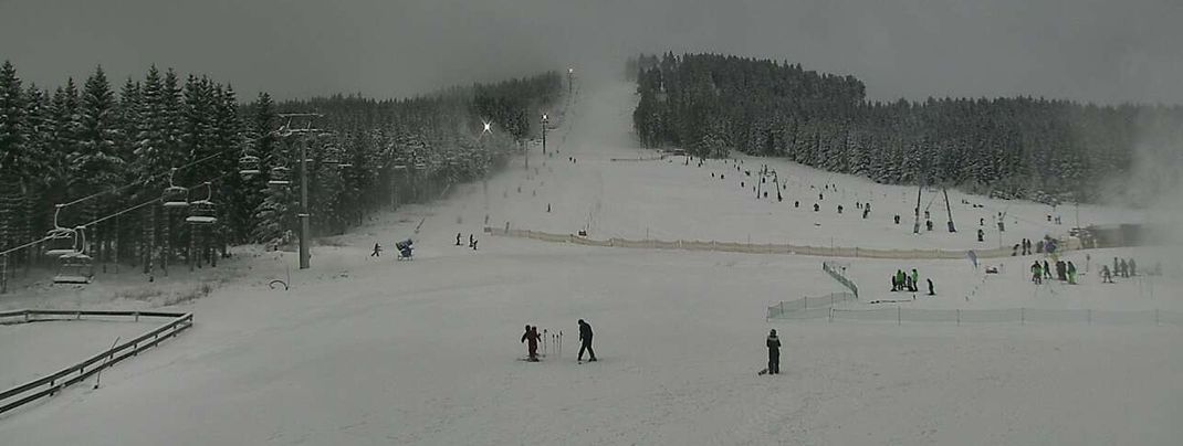 Blick auf die FIS-Abfahrt Hexenritt im Skigebiet Braunlage Wurmberg im Harz (5. Januar 2017)