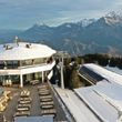The fully glazed Panoramarestaurant Edelweiss at Pardiel offers uninterrupted views of the Alpine peaks and the St. Gallen Rhine Valley.