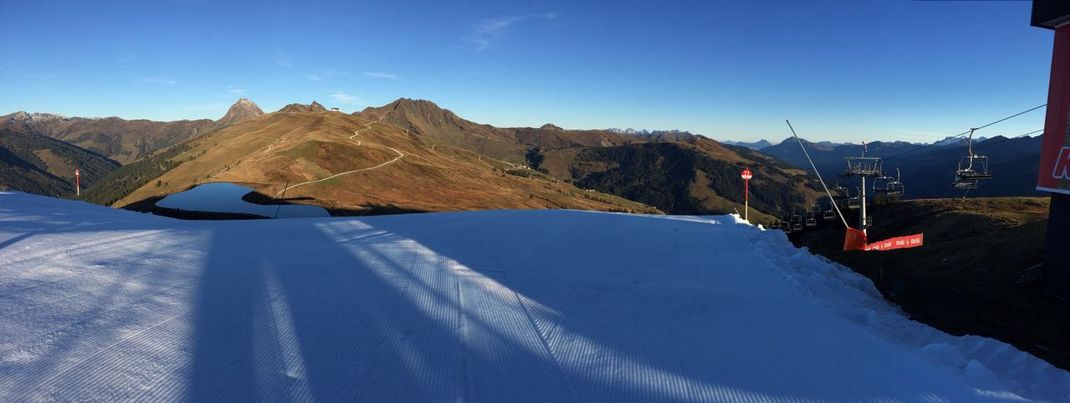 Snowfarming macht's möglich: In Kitzbühel startet die Skisaison am 14. Oktober. 2 Pistenkilometer stehen zur Verfügung.