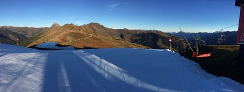 Snowfarming macht's möglich: In Kitzbühel startet die Skisaison am 14. Oktober. 2 Pistenkilometer stehen zur Verfügung.