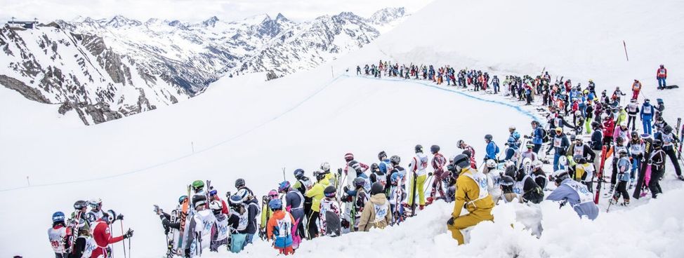 555 winter sports enthusiasts showcase their skills at Der Weisse Rausch in St. Anton am Arlberg.