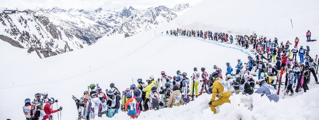 555 winter sports enthusiasts showcase their skills at Der Weisse Rausch in St. Anton am Arlberg.