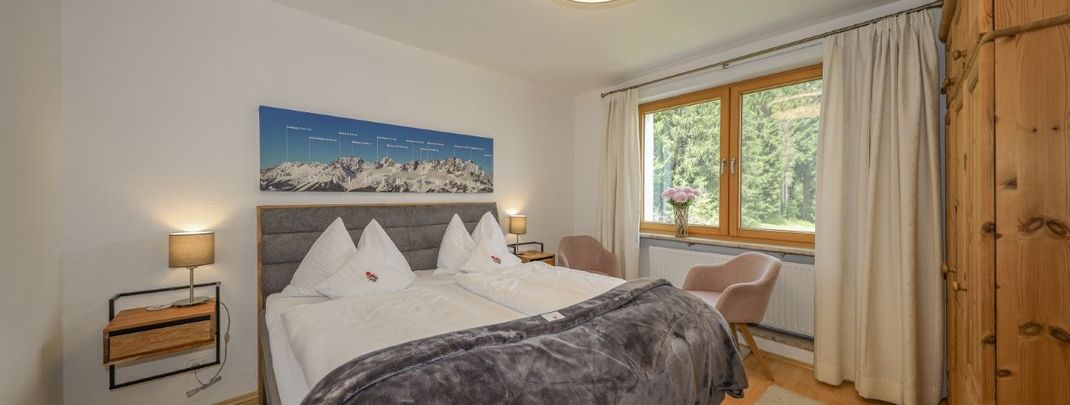 Schlafzimmer einer Ferienwohnung