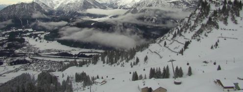 Am Vormittag war das Wetter noch gut am Hahnenkamm in Reutte (Webcambild). Mittags zog dann der Sturm auf.