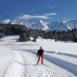 Langläufer auf der Panoramaloipe am Geroldsee