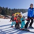© http://www.atzmaennig.chSchneesport Unterricht mit Frechspatz Männi