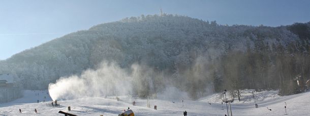 Die Piste 3 ist mit einer Bescheiungsanlage ausgestattet