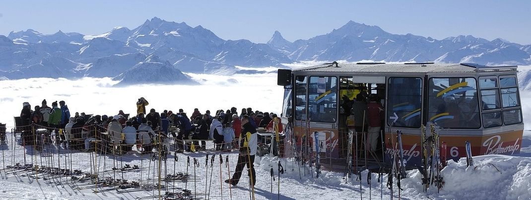 Am Skistop am 2900m mit Aussicht nach Matterhorn